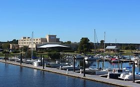 Bridgepointe Hotel New Bern North Carolina